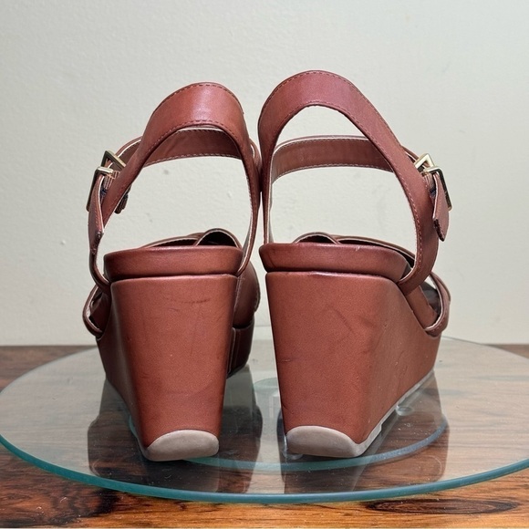 Kenneth Cole Reaction Clarissa Sandals in Tan - Picture 11 of 15